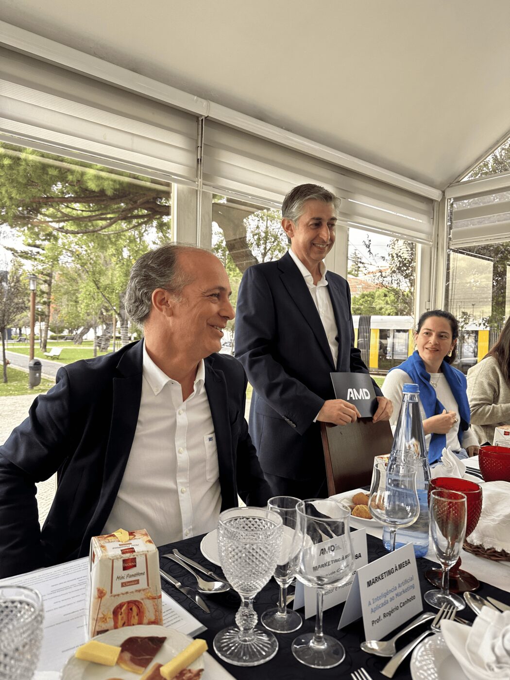 Participantes no primeiro Marketing à Mesa da AMD, com Rogério Canhoto (11)